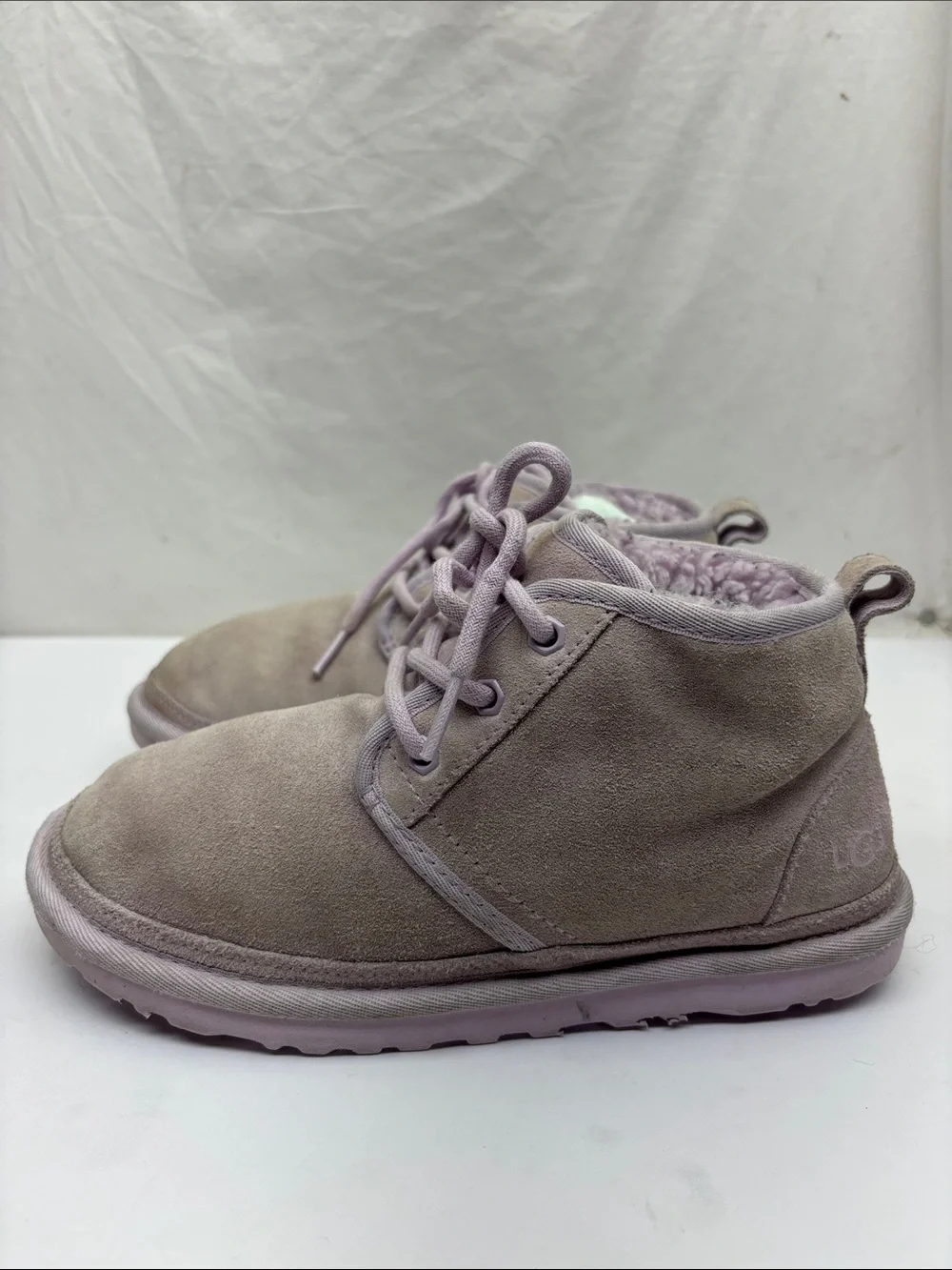 UGG Neumel lilac boots, SZ 6, box 1G